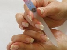 Как аккуратно накрасить ногти самому? Как равномерно красить ногти? Как научиться делать маникюр лаком? Что делать, если ногти неровные?