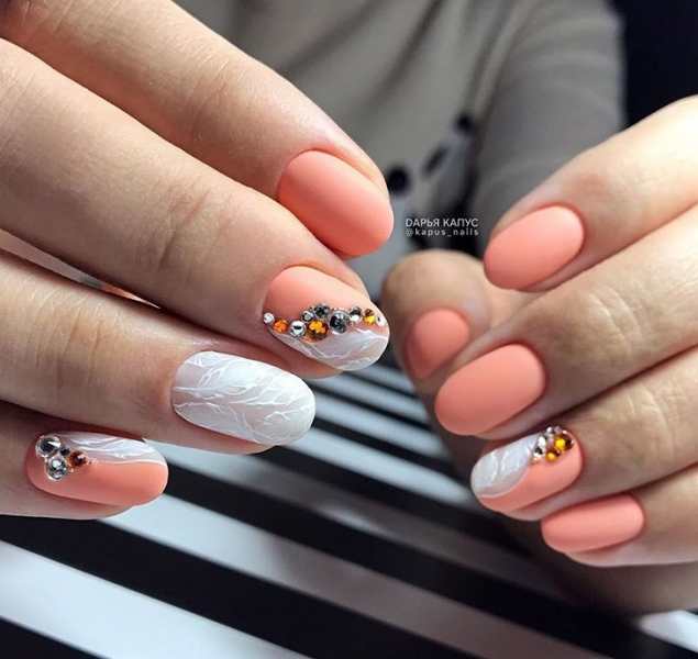 Короткие оранжевые ногти: 30 ярких и модных идей для элегантных женщин