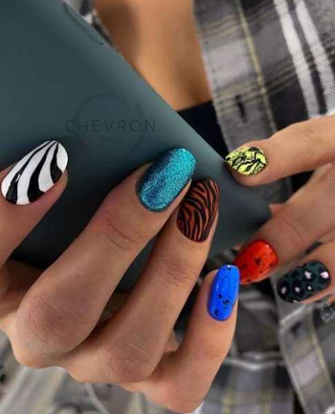 Разный дизайн ногтей - новый тренд 2021-2022, фото