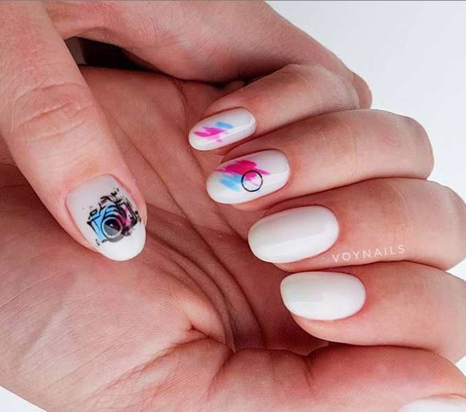 Обнаженные короткие ногти: 130 модных идей для нежного маникюра