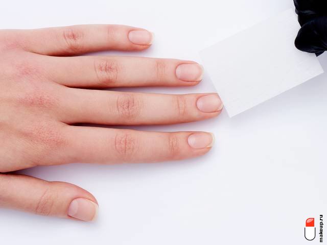 Прочная основа: как укрепить ногти с помощью гель-лака?